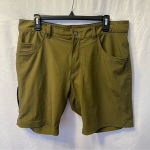 Columbia Size 34 Performance Shorts Outdoor Hiking Trail Army Green 5 Pocket zip